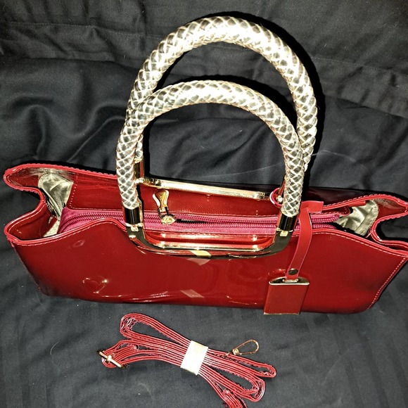 New sassy and sexy top handle box in delicious red - Picture 6 of 8